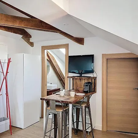 Petit Cocon Sous Les Toits Au Centre De Apartment Biarritz