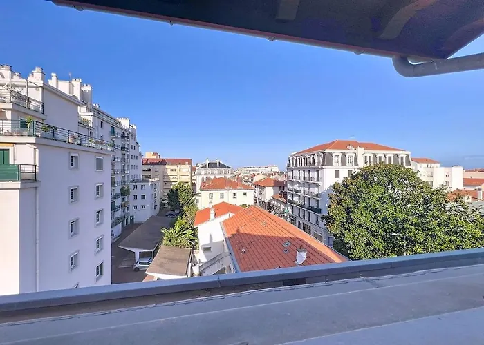 Petit Cocon Sous Les Toits Au Centre De Apartment